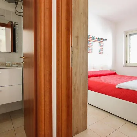 Awesome In Isca Marina With Kitchenette Badolato Marina